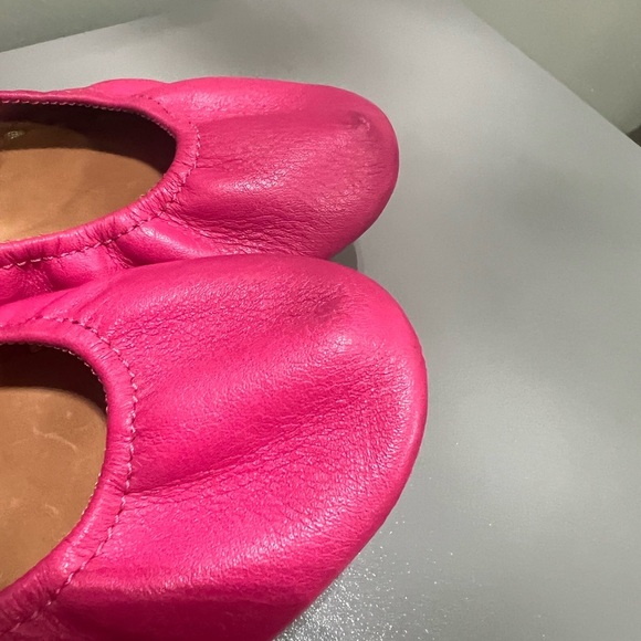 Tieks Italian Leather Vibrant Pink Leather Flats size 6 - Picture 6 of 9